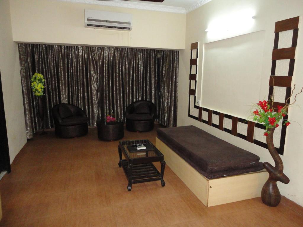 Royal Palace Beach Resort Calangute Room photo